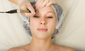 What is Beautician's Public Liability Insurance & what does it cover?